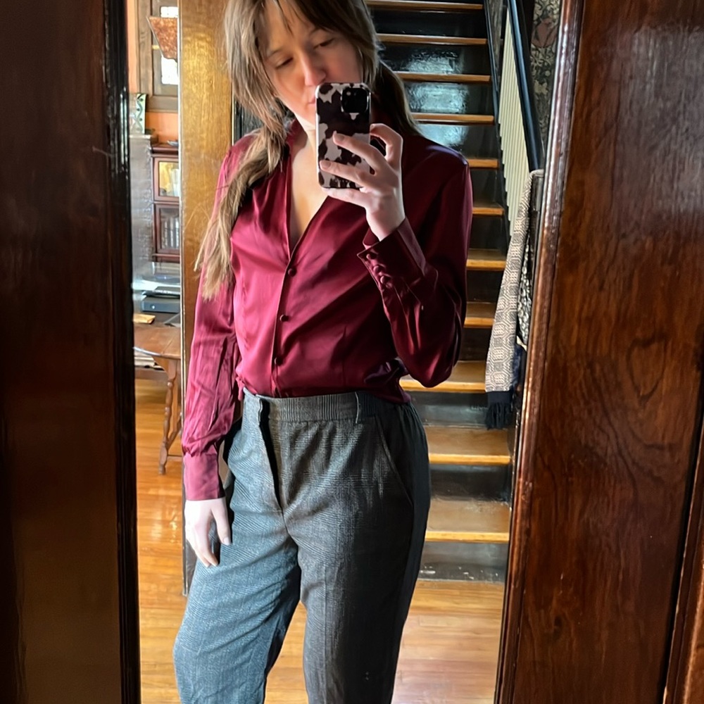 Corpcore office baddie chic burgundy silky top for work or play